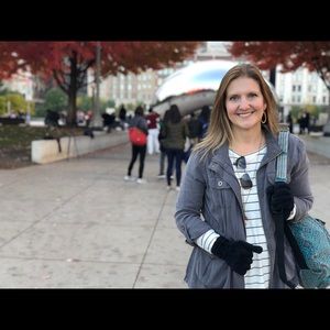 Meet your Posher, Hilary